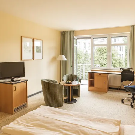 Hotel Am Weberplatz 3*