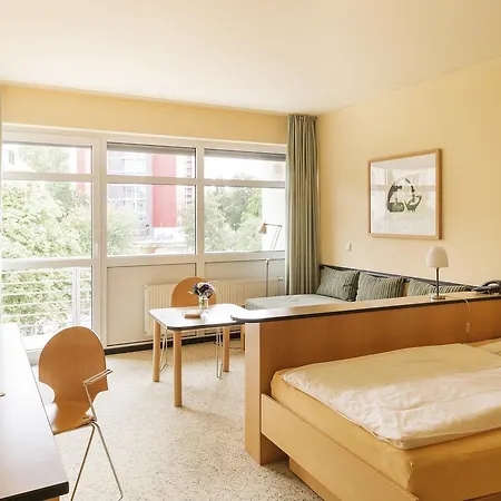 Am Weberplatz 3* Dresden