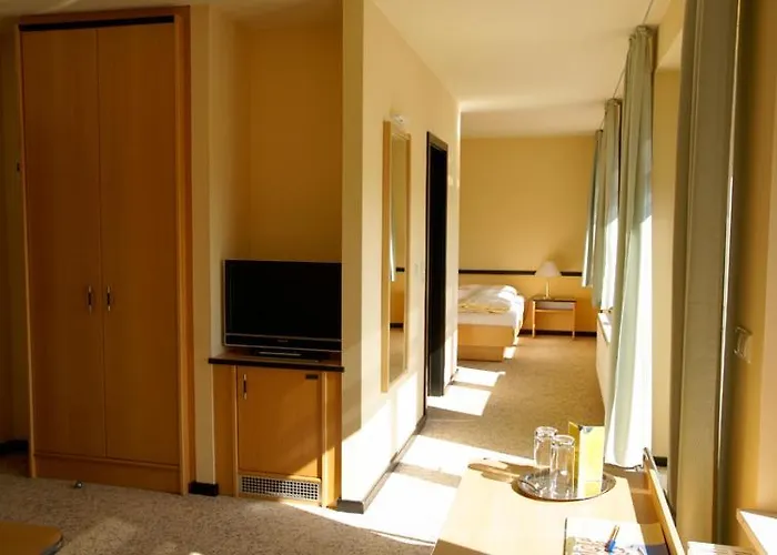 Am Weberplatz Otel 3*