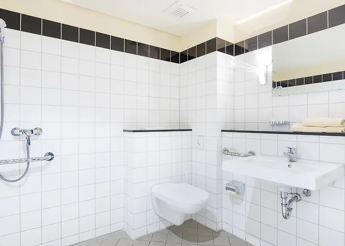 Otel Am Weberplatz 3*